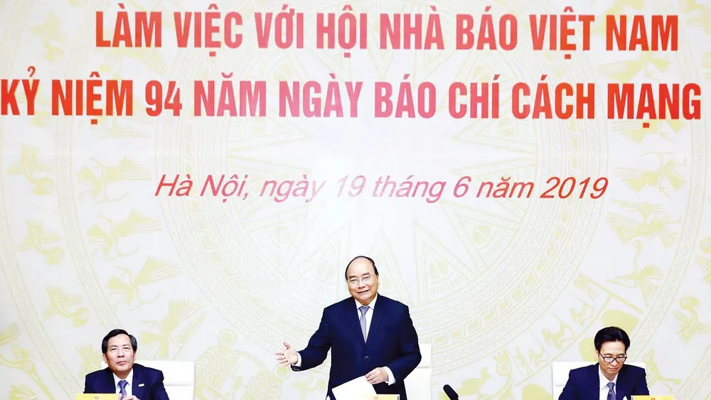 Thủ tướng Nguyễn Xuân Phúc phát biểu tại buổi làm việc với Hội Nhà báo Việt Nam. Ảnh: TTXVN