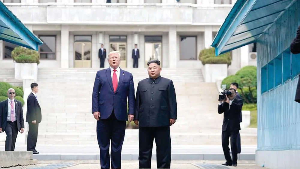 Tổng thống Donald Trump và nhà lãnh đạo Kim Jong-un  từ Triều Tiên chuẩn bị trở lại Hàn Quốc