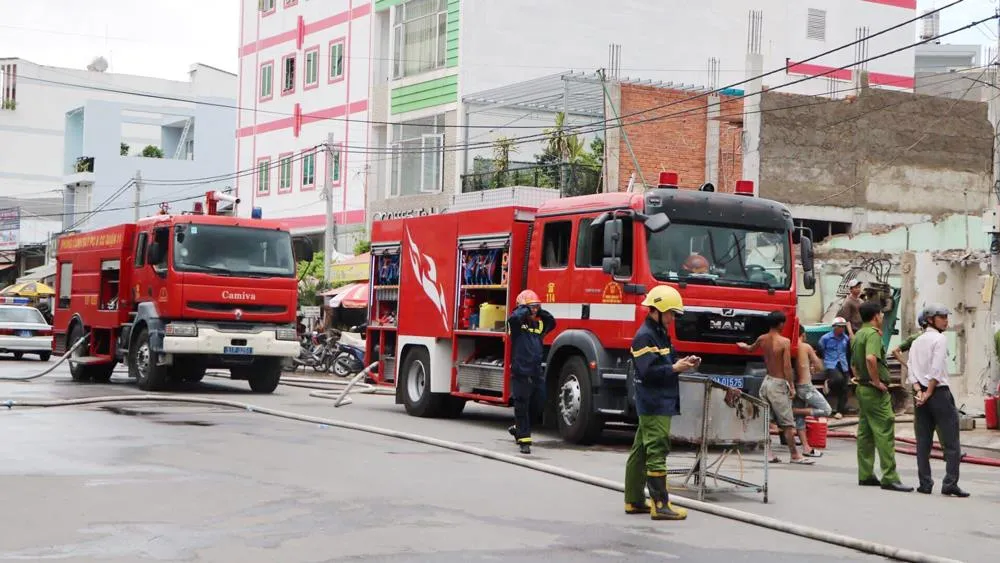 Cháy quán cơm nghi do rò rỉ khí ga  ảnh 1