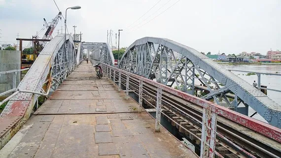Kiến nghị bảo tồn một phần cầu đường sắt Bình Lợi