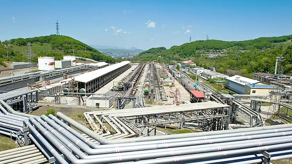 Một nhà máy sản xuất dầu khí ở Viễn Đông, Nga