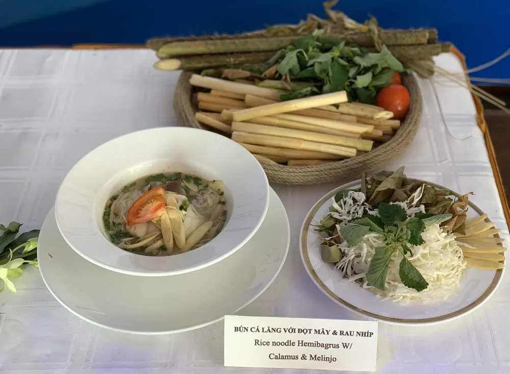 Món ăn đặc sản vào khách sạn 5 sao Grand Saigon ảnh 3