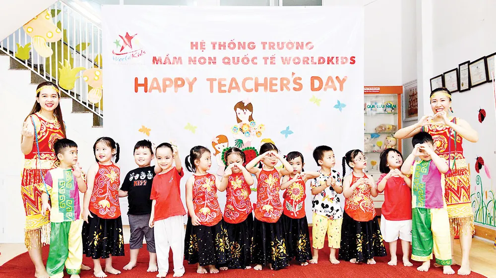 Một số hoạt động tri ân thầy cô giáo nhân dịp 20-11 của các em học sinh Worldkids