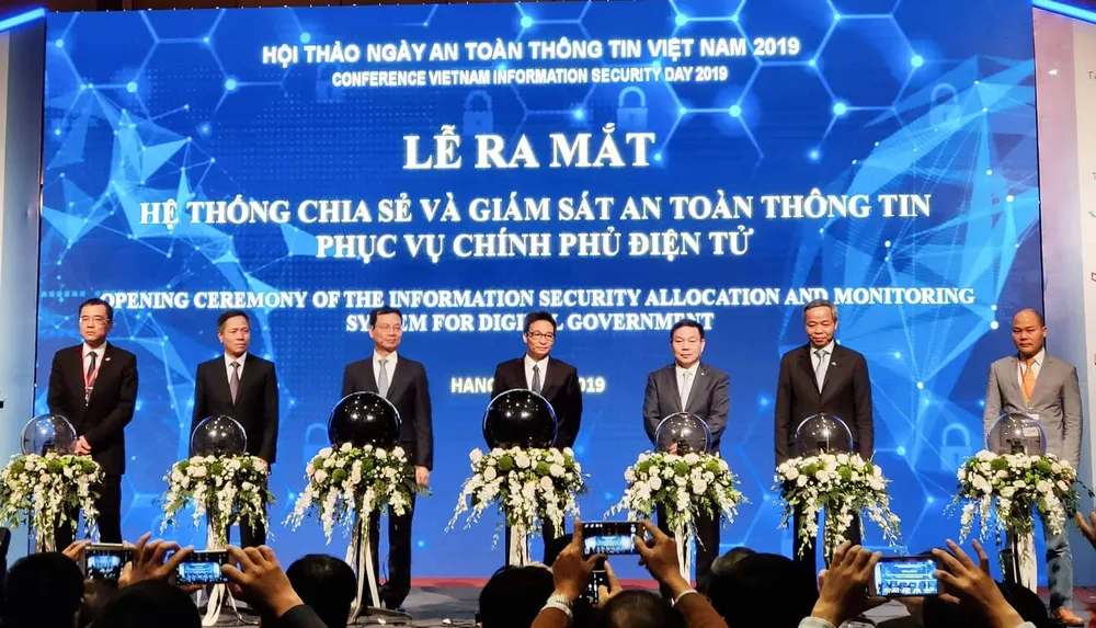 Khai trương Hệ thống Chia sẻ và giám sát thông tin phục vụ chính phủ điện tử