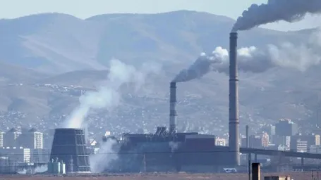 Nhân loại sẽ thoát hiểm nếu kịp rời bỏ năng lượng hóa thạch