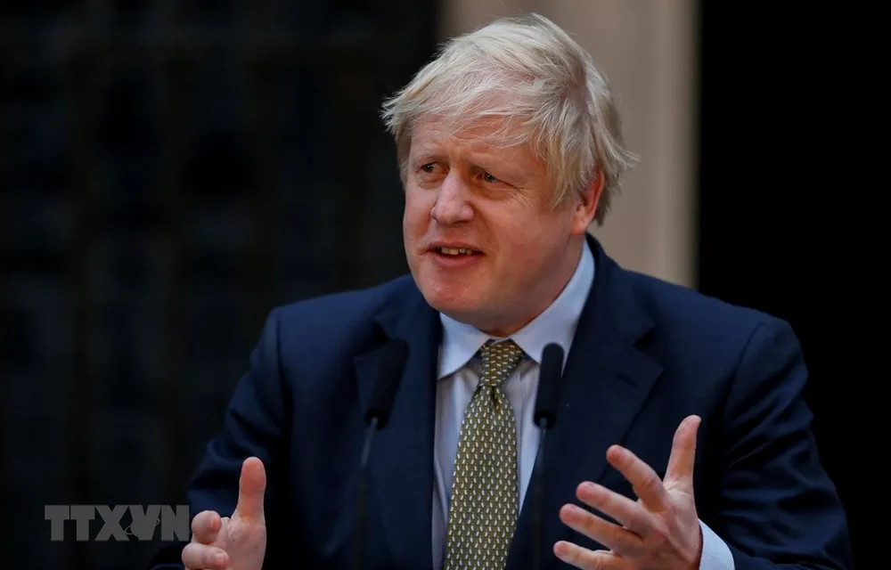 Thủ tướng Anh Boris Johnson phát biểu tại thủ đô London. Ảnh: THX/TTXVN