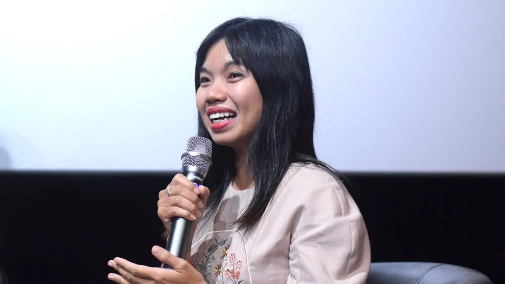 TS Đào Lê Na  giao lưu trong một chương trình