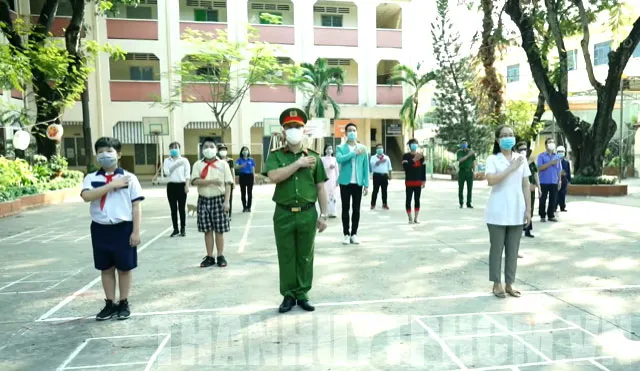 Muôn trái tim cùng 'Lắng nghe nhịp đập Tổ quốc'