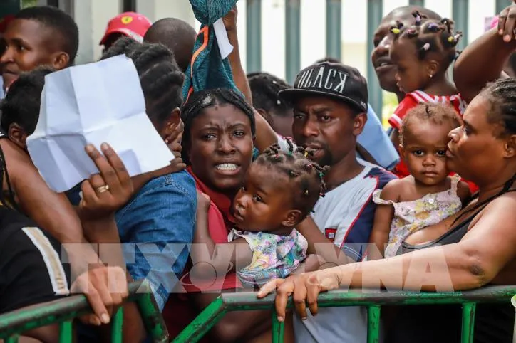 Tổng thống Mỹ Donald Trump sẽ ký một sắc lệnh hành pháp tạm thời đình chỉ dòng người nhập cư vào Mỹ