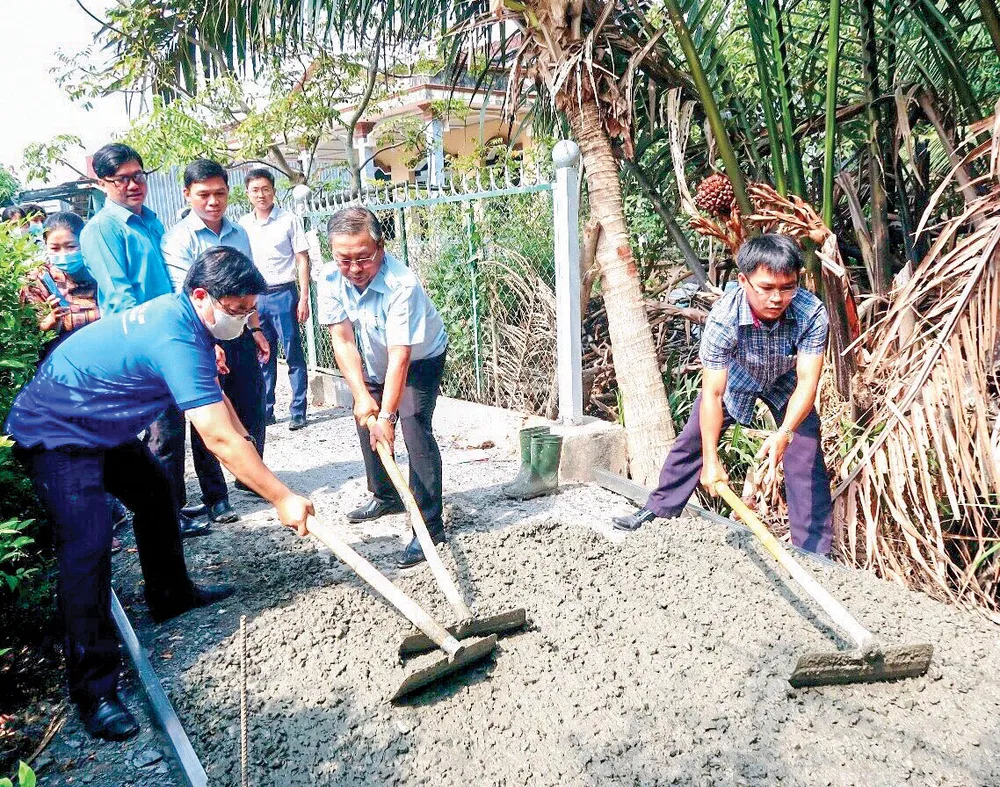 Nhiều hoạt động chăm lo công nhân, người lao động ảnh 1