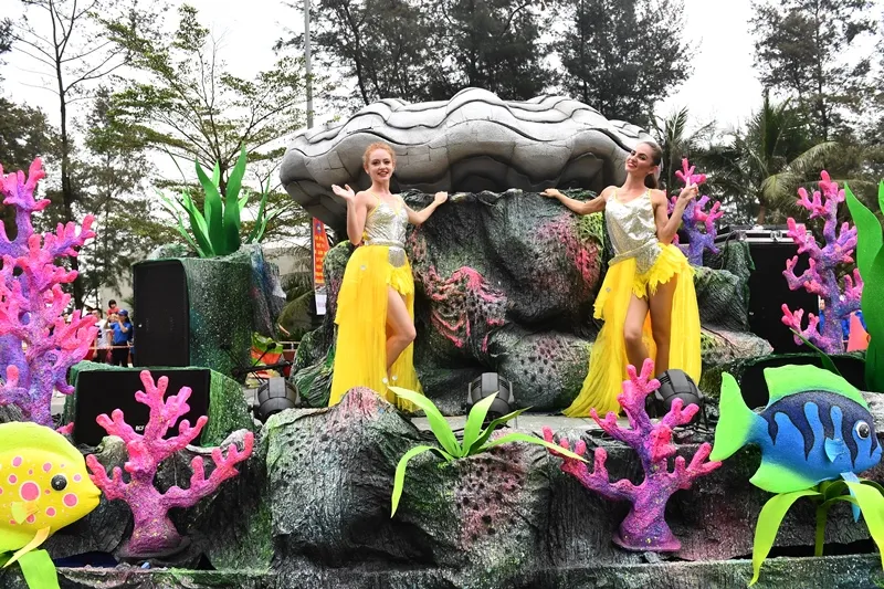 Lễ hội Du lịch Biển Sầm Sơn 2020 mở màn sôi động với Carnival đường phố rực rỡ ảnh 7