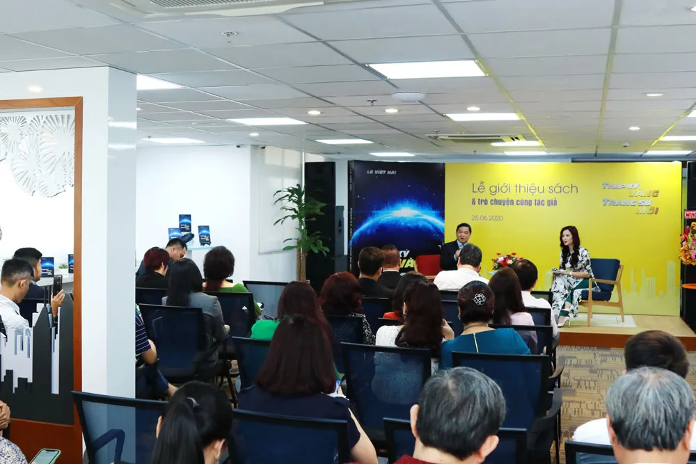 Giới thiệu sách “Thập kỷ vàng – Trang sử mới” và giao lưu với tác giả Lê Viết Hải ảnh 2