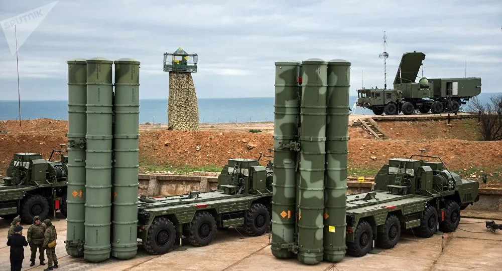 Hệ thống phòng thủ tên lửa S-400 Triumf của Nga. Ảnh: Sputnik