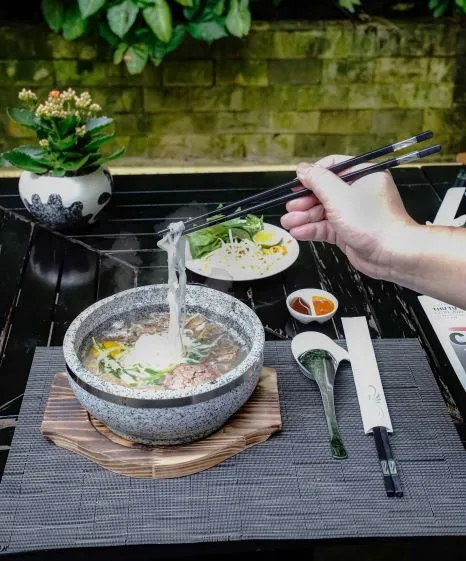 Chương trình 5.000 tô phở yêu thương phục vụ lực lượng y tế tuyến đầu chống dịch ảnh 1