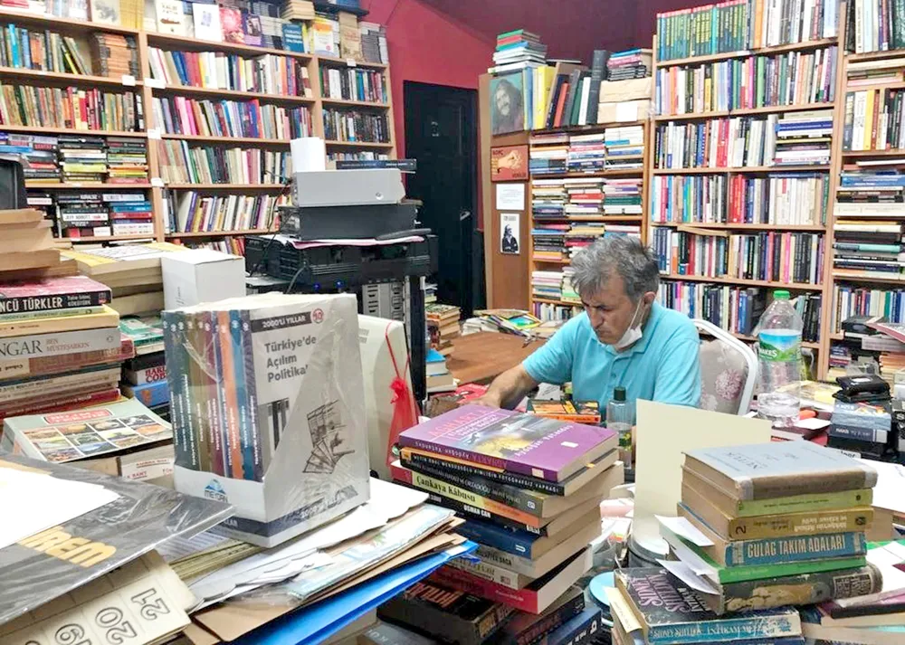 Sách thành xa xỉ phẩm ở Thổ Nhĩ Kỳ ảnh 1