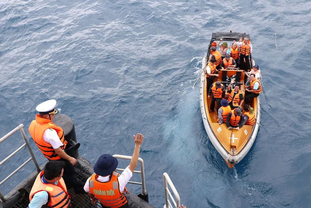 Ấm tình quân - dân ảnh 7