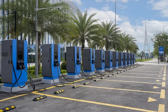 ADB thu xếp gói tín dụng biến đổi khí hậu trị giá 135 triệu USD phát triển giao thông xanh tại Việt Nam  ảnh 2