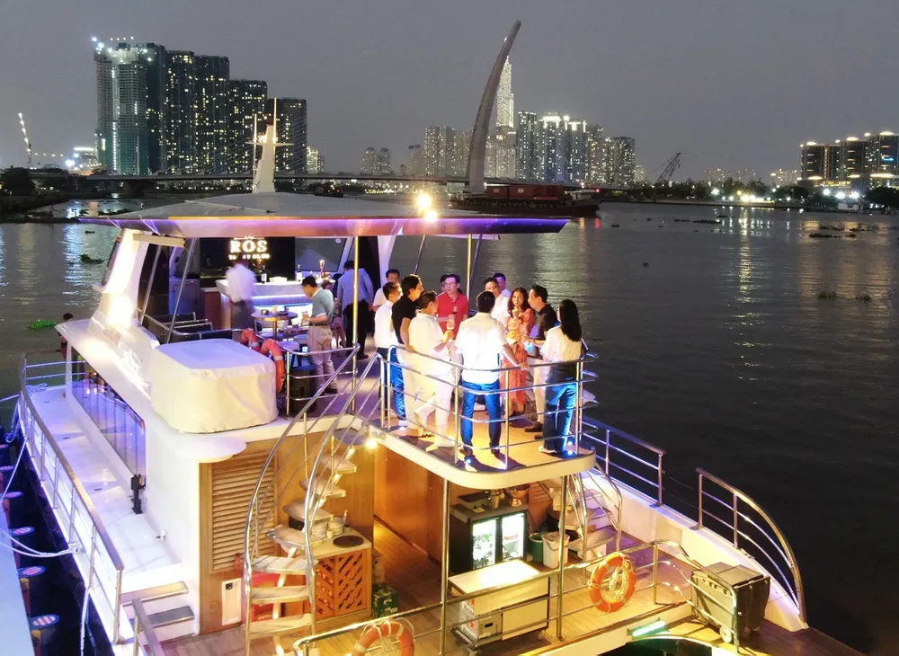 Mô hình kinh tế ban đêm: Gà chưa đẻ trứng vàng! ảnh 1