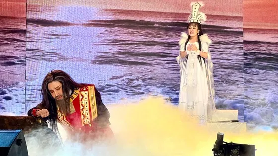 Thí sinh Lê Phạm Thu Hà thi diễn trích đoạn vở cải lương Trọng Thủy - Mỵ Châu. Ảnh: THÚY BÌNH