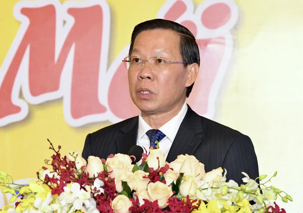 Chủ tịch UBND TPHCM Phan Văn Mãi phát biểu tại buổi gặp gỡ. Ảnh: VIỆT DŨNG Chủ tịch UBND TPHCM Phan Văn Mãi phát biểu tại buổi gặp gỡ. Ảnh: VIỆT DŨNG