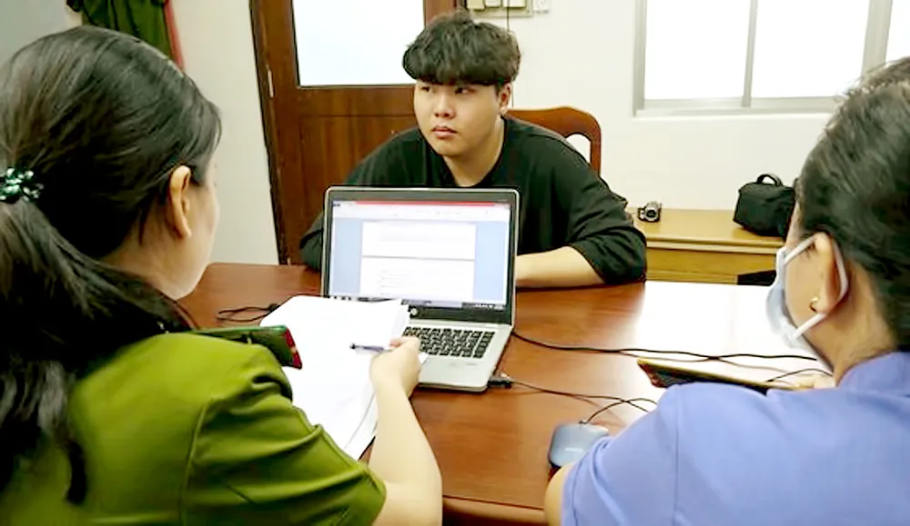 Một đối tượng trong đường dây lừa đảo chiếm đoạt tài sản ở quận Bình Thạnh