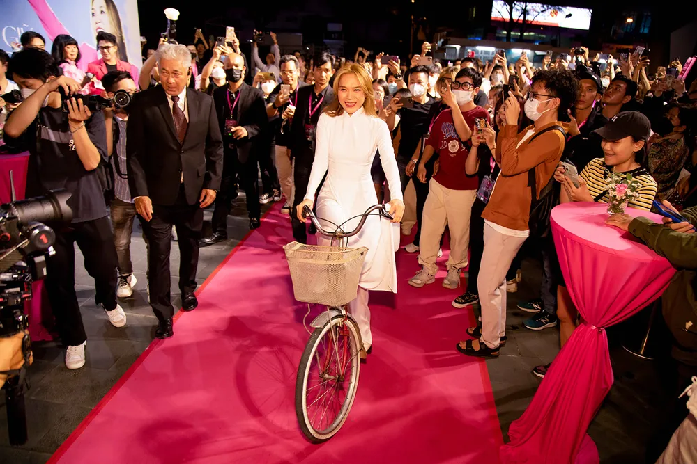 Sự kiện Mỹ Tâm ra mắt phim tài liệu, thu hút một lượng lớn các TikToker