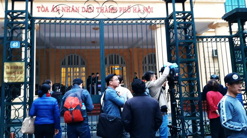 Triệu tập nhiều người có nghĩa vụ, quyền lợi tới phiên tòa xét xử Trịnh Xuân Thanh ảnh 2