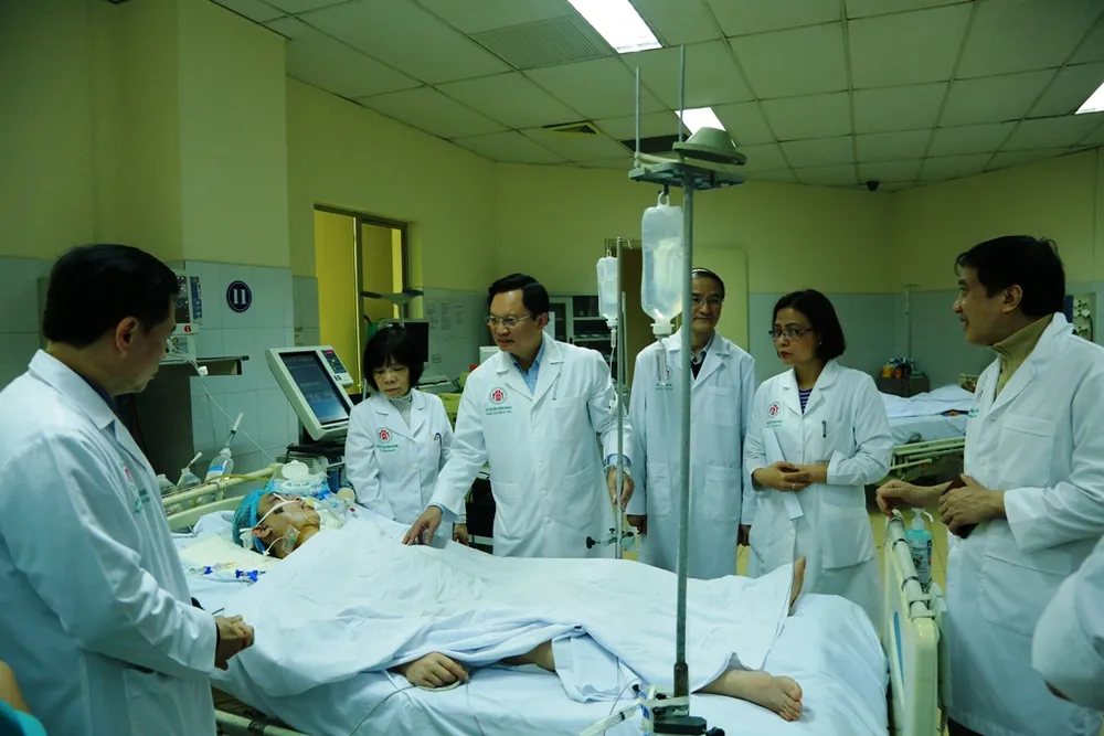 Lần đầu tiên Việt Nam ghép phổi thành công từ người cho chết não ảnh 1