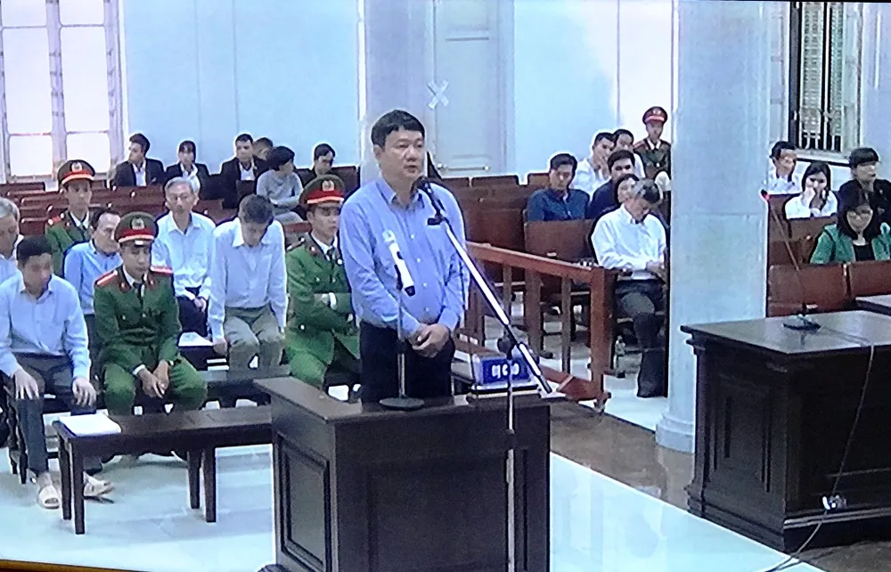 Ông Đinh La Thăng bị đề nghị phạt tù từ 18-19 năm ảnh 1