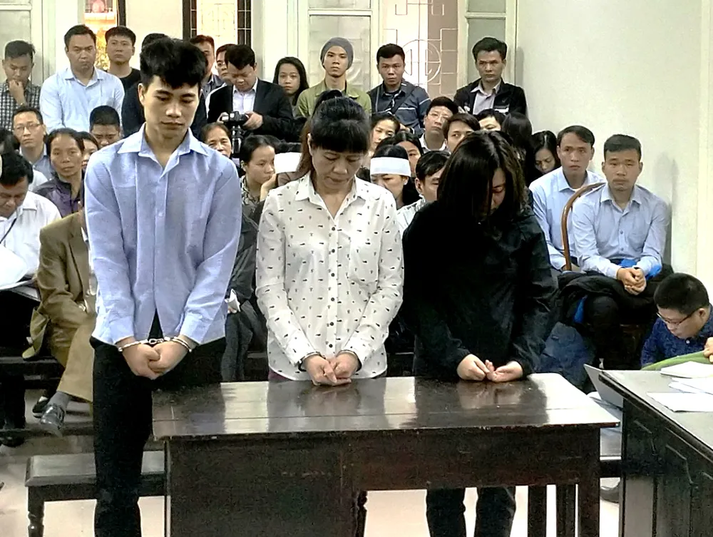 Phạt 23 năm tù 3 bị cáo trong vụ cháy quán karaoke làm 13 người chết ảnh 1