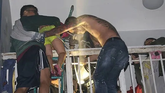 Sống trong sợ hãi! ảnh 3