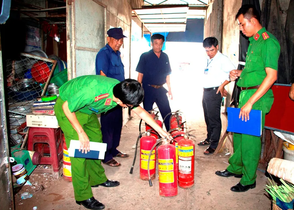 Tổng kiểm tra, xử nghiêm tất cả cơ sở mất an toàn cháy nổ   ảnh 1