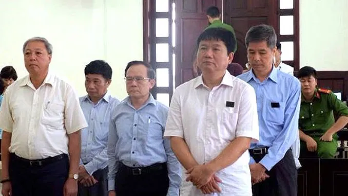 Ông Đinh La Thăng cùng các đồng phạm trong phiên tòa phúc thẩm vụ án gây thiệt hại 800 tỷ đồng của PVN đầu tư vào OceanBank