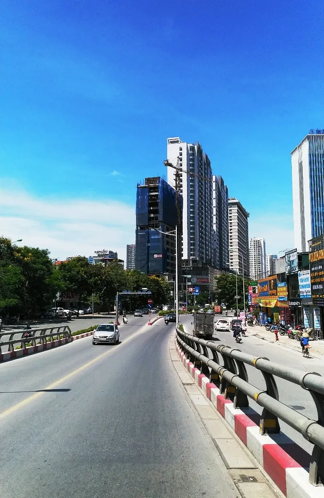 Ùn ùn nhập viện do nắng nóng, bệnh viện phải lắp thêm ghế, quạt, điều hòa ảnh 6