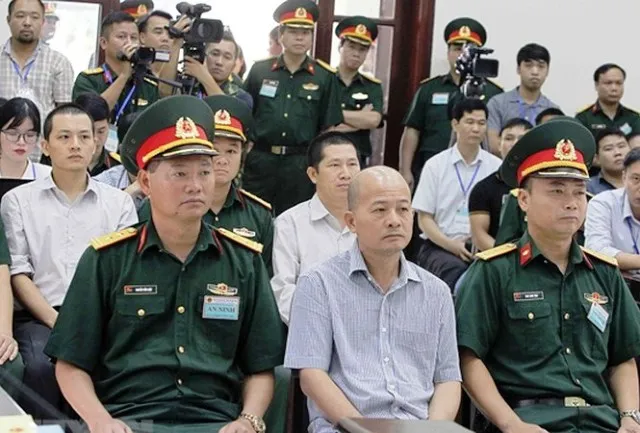 “Út trọc” thừa nhận dùng bằng giả nhưng chối tội lợi dụng chức vụ quyền hạn ảnh 1