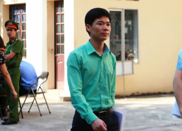 Vì sao bác sĩ Hoàng Công Lương chỉ được cư trú ở TP Hòa Bình? ảnh 1