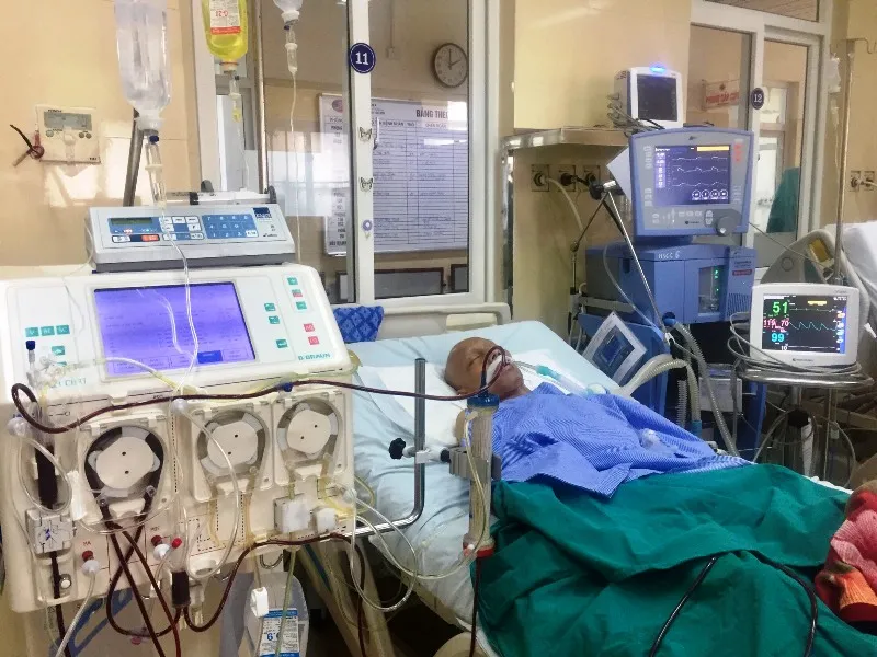 Lần đầu tiên u di căn phổi được cứu sống bằng thay huyết tương ảnh 1