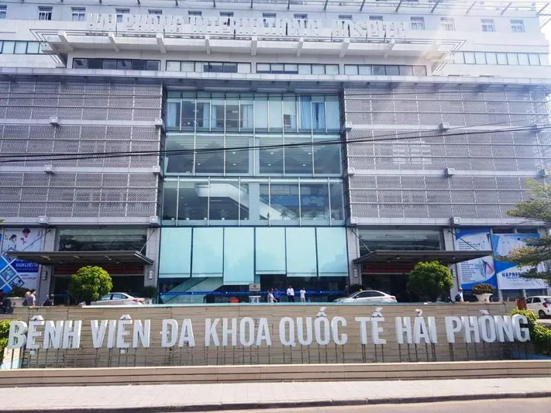 Một nữ bệnh nhân nhảy lầu từ tầng 17 của Bệnh viện  đa khoa quốc tế Hải Phòng ảnh 1