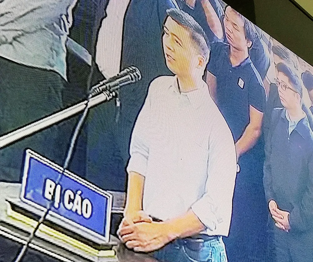 Bắt đầu xét xử ông Phan Văn Vĩnh và đồng phạm trong “đại án” đánh bạc hàng ngàn tỷ ảnh 6