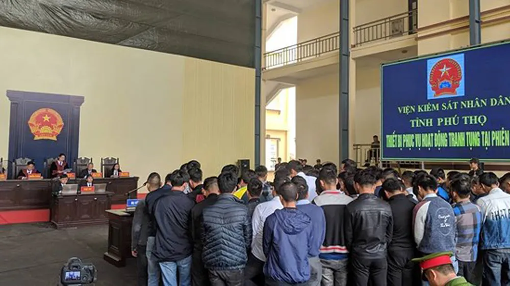 19 năm tù cho 2 cựu tướng công an bảo kê đánh bạc ảnh 1