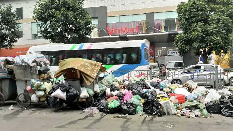 Hà Nội “ngộp thở” vì rác! ảnh 2