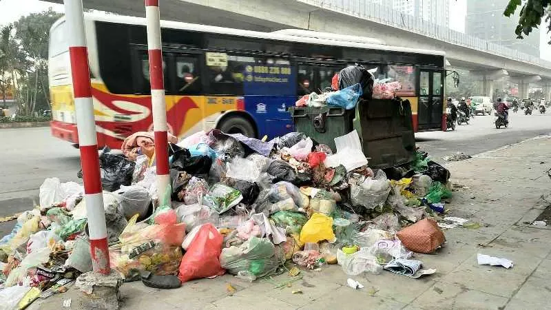 Hà Nội “ngộp thở” vì rác! ảnh 7