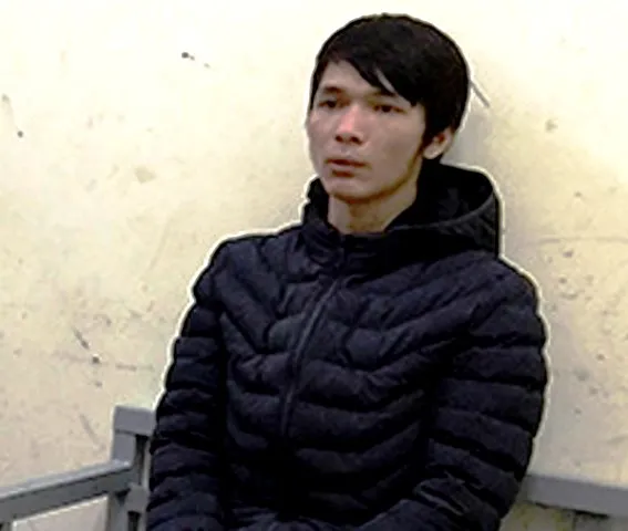 Đem lựu đạn gài cửa nhà bạn gái vì bị khước từ yêu ảnh 1