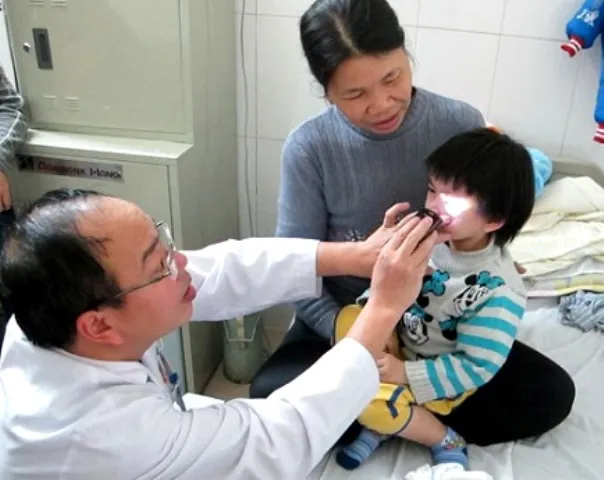 Gia tăng bệnh về mắt, cảnh báo những sai lầm khi chăm sóc mắt ảnh 2