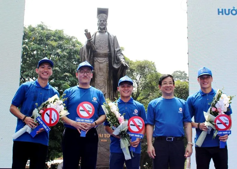 Quang Hải, Văn Hậu kêu gọi từ bỏ thuốc lá, còn Bùi Tiến Dũng thì sao? ảnh 1