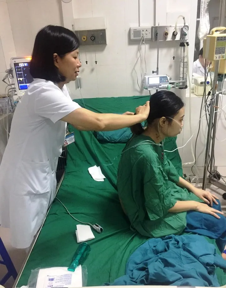 Cứu sống thiếu nữ người Thái hy vọng sống chỉ còn 1/1.000 ảnh 1