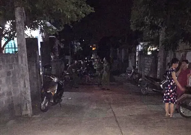 Đốt nhà, giết vợ, rồi tự sát nhưng bất thành ảnh 1