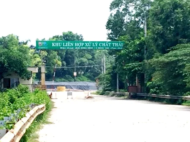 Dân dỡ bỏ “chốt chặn”, Hà Nội thoát cảnh ngập trong rác ảnh 1