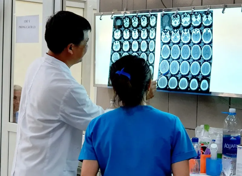 “Đập đá” thanh niên 27 tuổi ngộ độc, xuất huyết não  ảnh 1