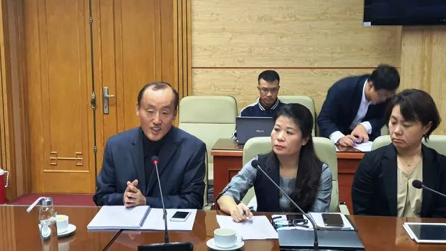 30 Tết, Phó Thủ tướng Vũ Đức Đam, Bộ Y tế vẫn họp khẩn ứng phó dịch viêm phổi cấp ảnh 2